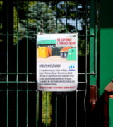 Nie zapomnij i zamknij drzwi!