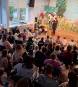 Tłumy na spektaklu!