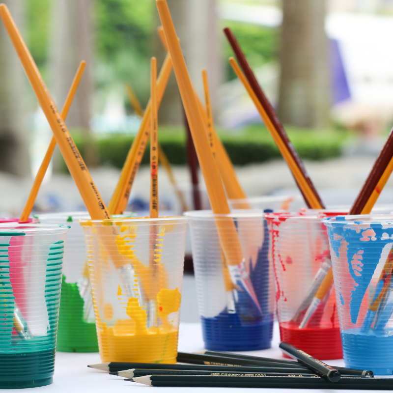 Zajęcia plastyczne – Szkoła Kreatywności „Creative Wings”