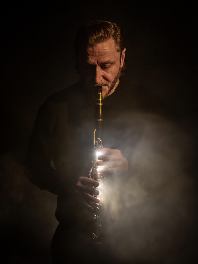 Brzmienie Światła. Aura Dźwięku – Koncert „Sonus Lux” Paweł Szamburski